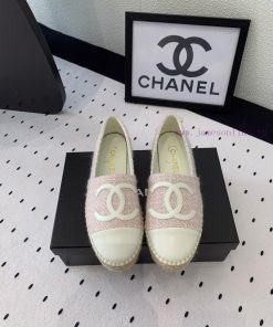 Chanel's new fisherman shoes are designed and made with heavy craftsmanship in summer. They 7b4g0xxt