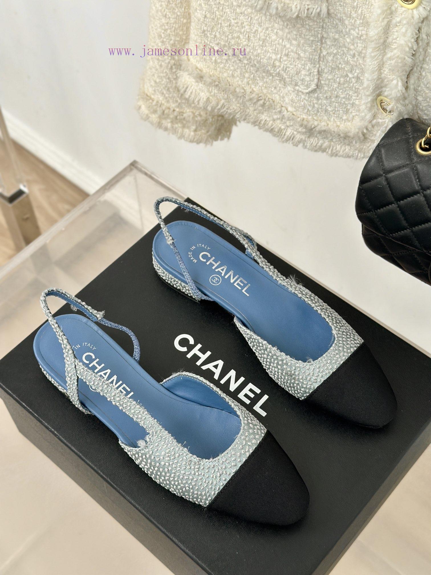 Chanel | Chanel Classic Sling BackColor blocked thick heel empty sandalsAlthough it is one o5khfvcxc - Image 4