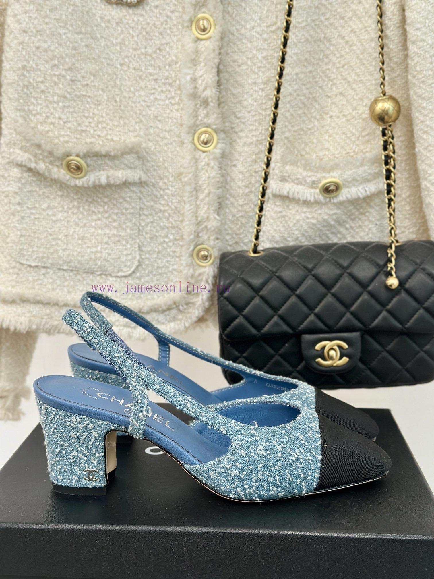 Chanel | Chanel Classic Sling BackColor blocked thick heel empty sandalsAlthough it is one oyj8lhqc8 - Image 2