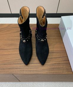 ISABEL MARANT rivet short boots are a simple and versatile material with a top layer of calfy8smd6v7
