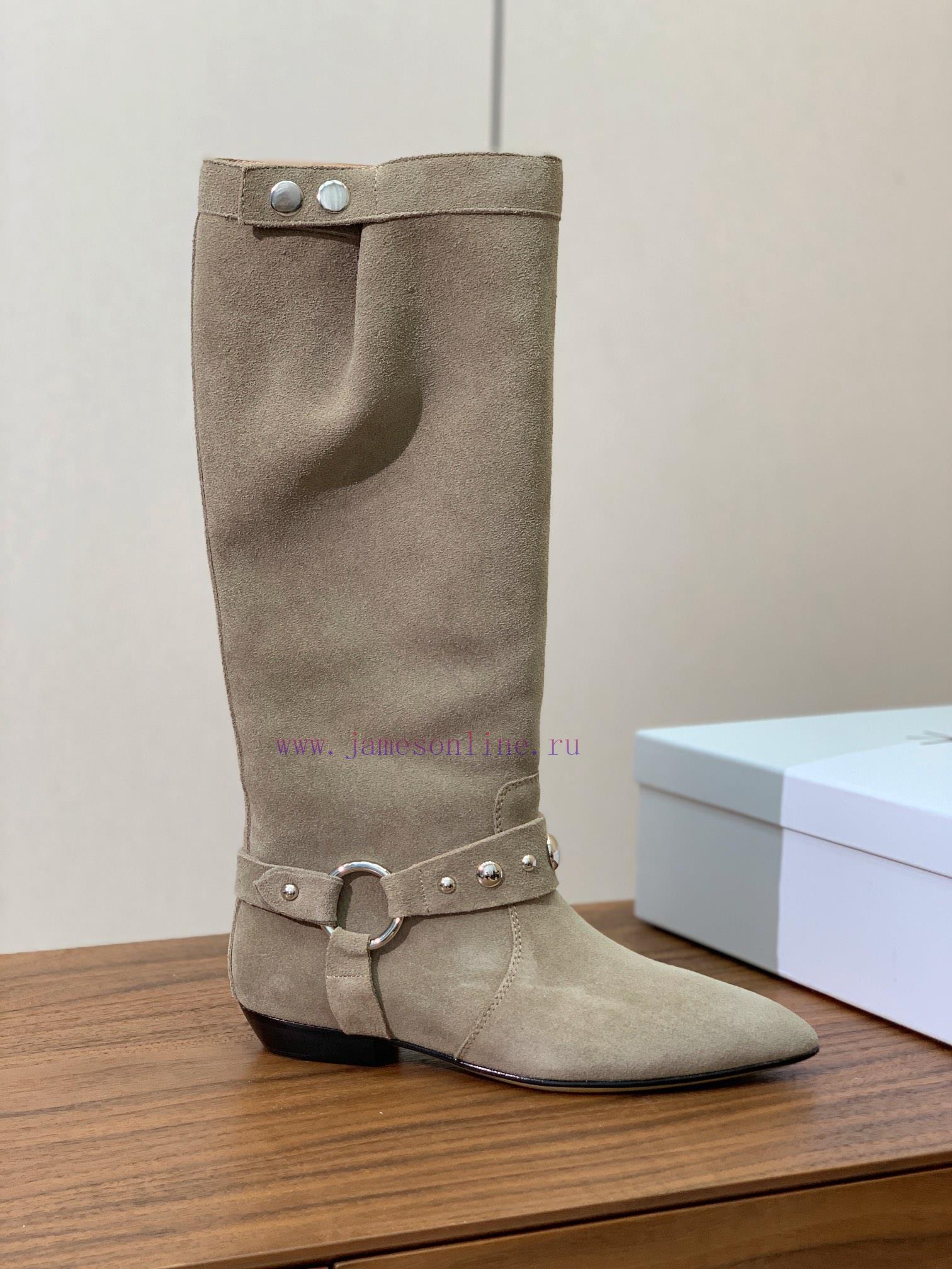 ISABEL MARANT rivet boots are a simple and versatile material with a top layer of calf leath5rqn9k3u - Image 7