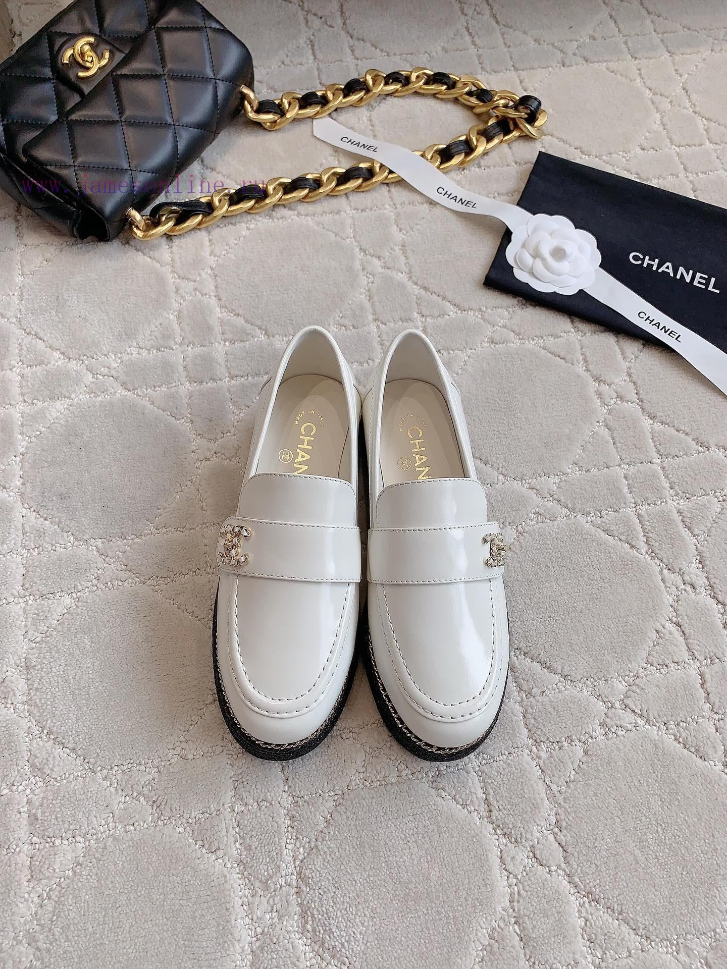 Chanel's new loafers classic chain decoration simple and atmospheric chain logo exquisite an9t1mqlhc - Image 2