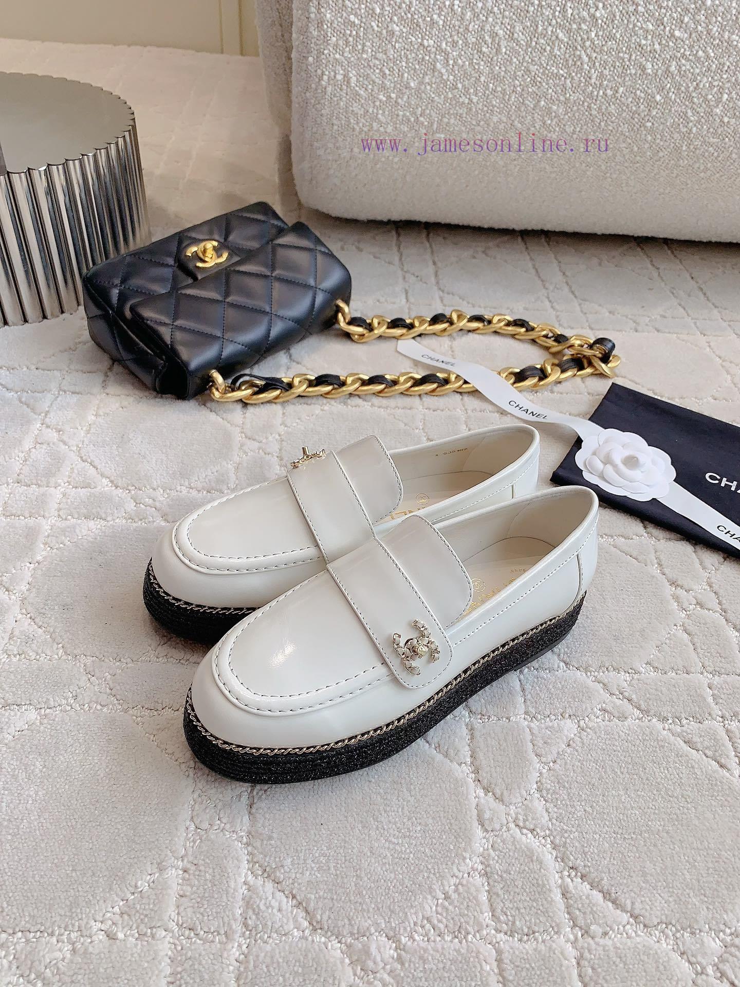 Chanel's new loafers classic chain decoration simple and atmospheric chain logo exquisite an9t1mqlhc - Image 3