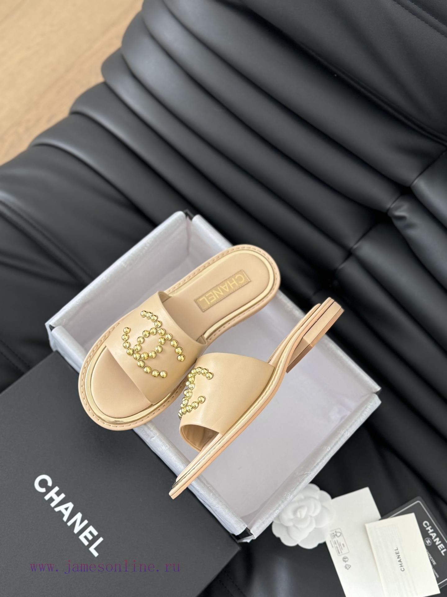 Chanel's New Double C Willow SlippersThis season's honey looks so good when dragged on footTg8moz731 - Image 6
