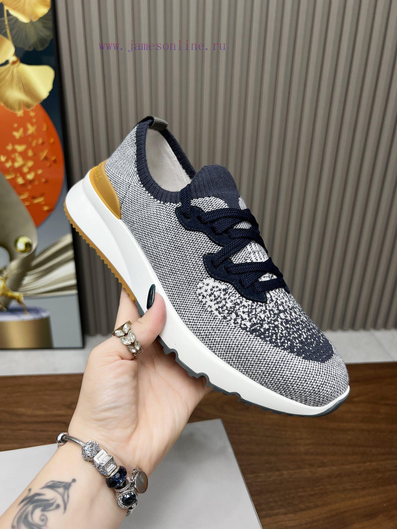 (brunellocucinelli),The fabric is made of cashmere and fly woven sheepskin, and the packagin9rsk8vg1 - Image 16