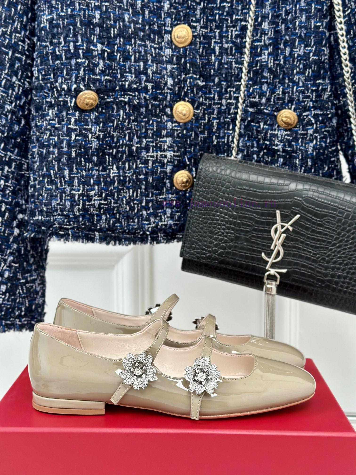 Roger Vivier | RV Classic Diamond BuckleMary Jane ShoesThe shoe upper is made of imported ca6lv6r5mj - Image 2