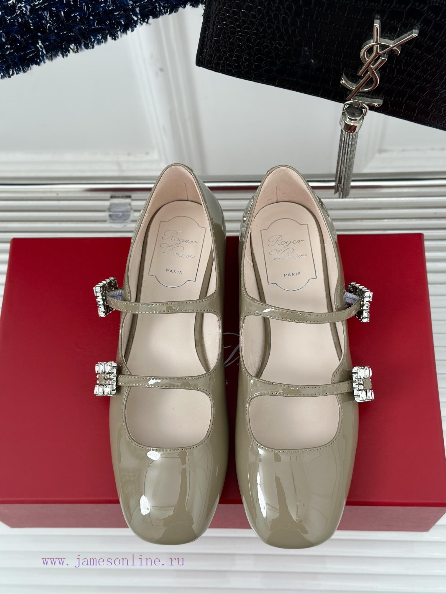 Roger Vivier | RV Classic Diamond BuckleMary Jane ShoesThe shoe upper is made of imported ca6w1umklz - Image 5