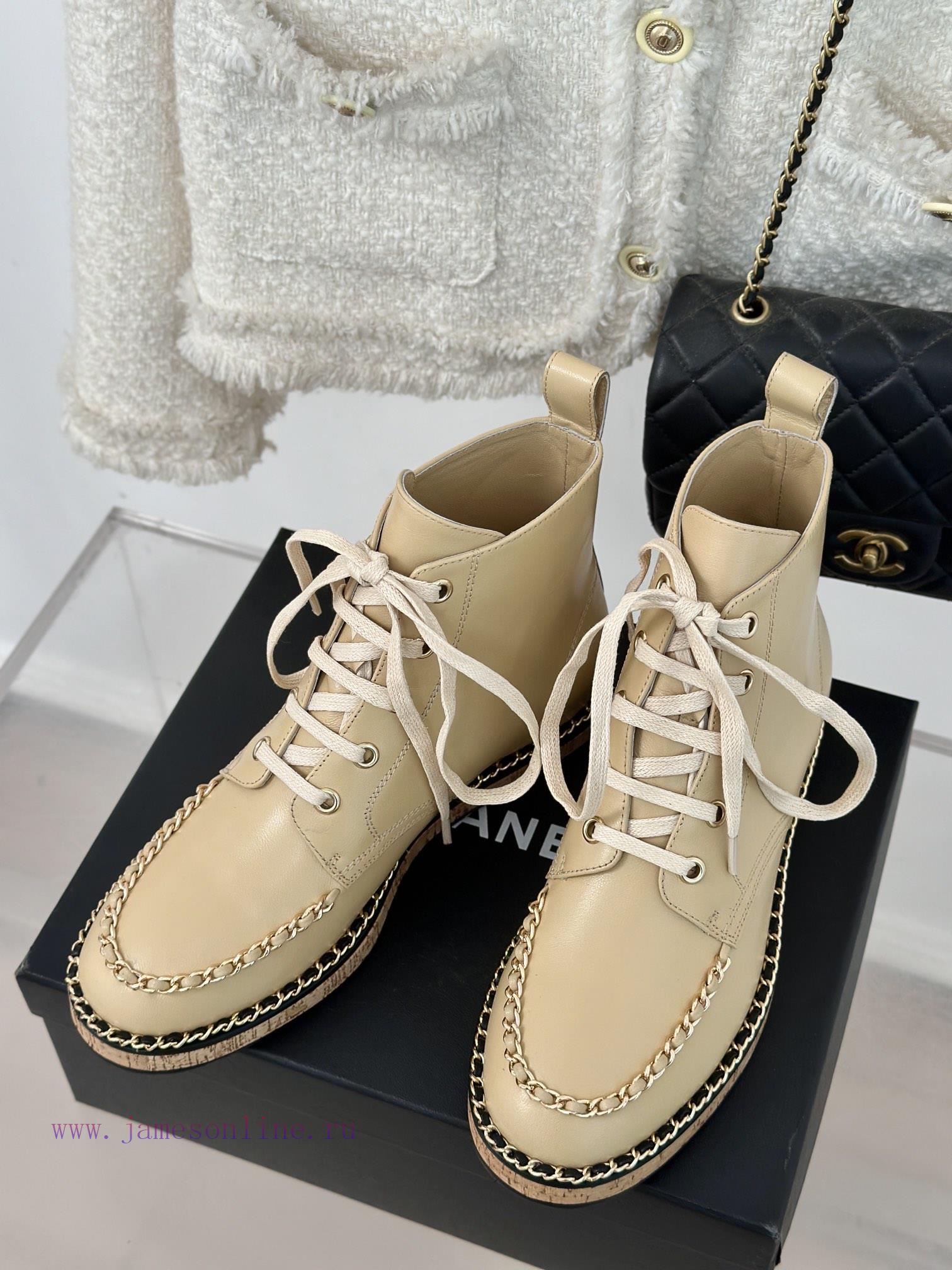 Chanel | Chanel Classic Autumn/WinterChain wood grain bottom short bootsThe shoe upper is ma05w6vbfx - Image 3