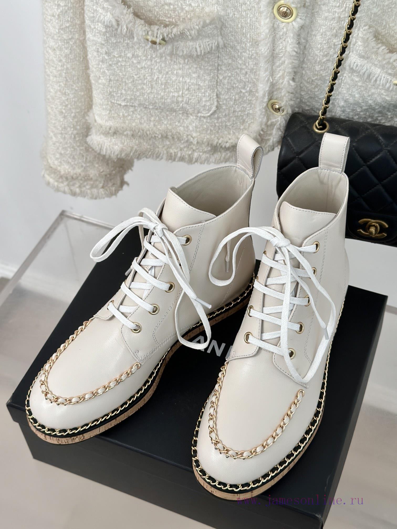 Chanel | Chanel Classic Autumn/WinterChain wood grain bottom short bootsThe shoe upper is m7bgjozl6 - Image 3