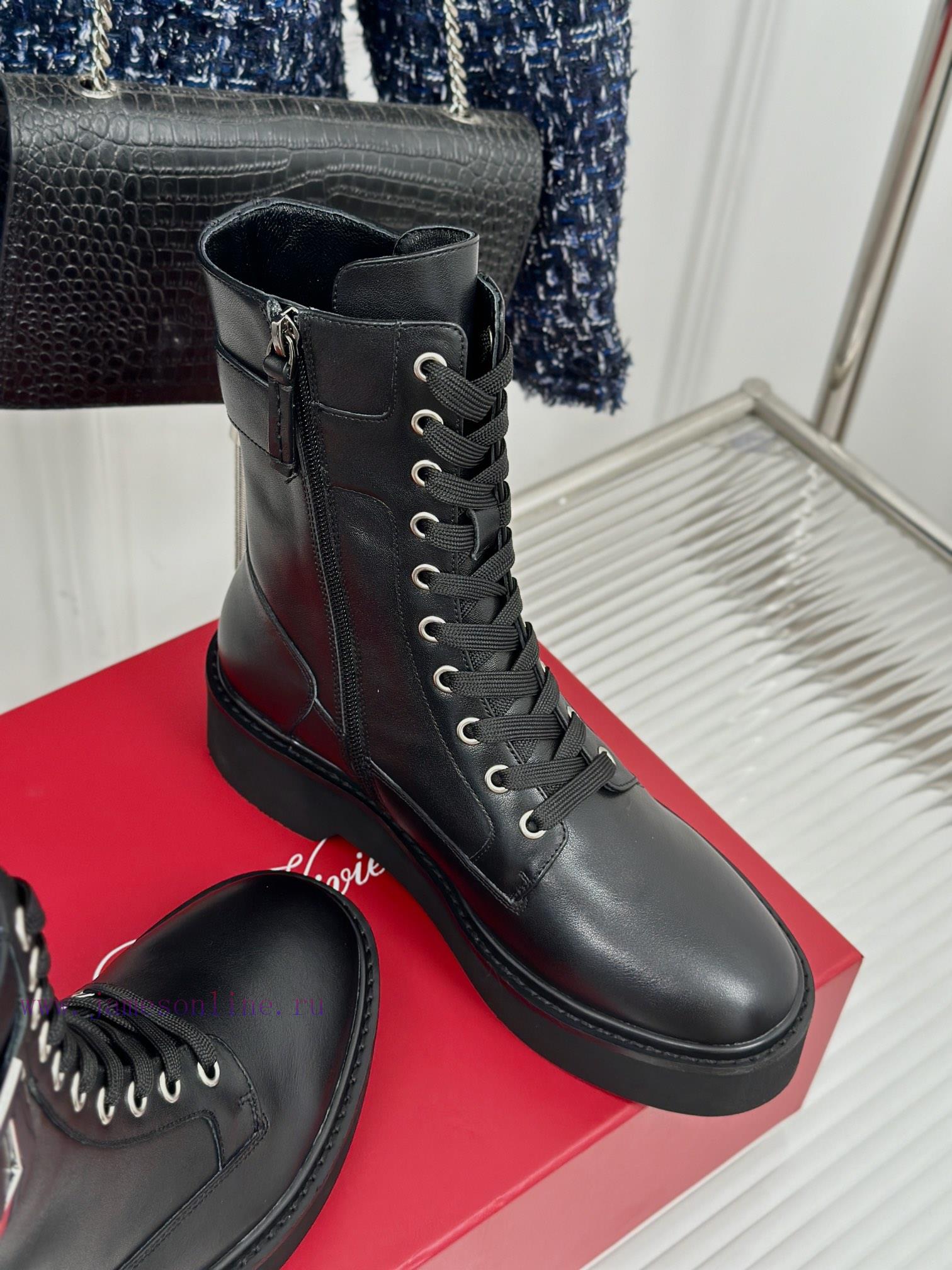 Roger Vivier | RV Classic Autumn/Winter Water Diamond Square Button Thick Bottom Short Bootsn7e4jtzl - Image 6