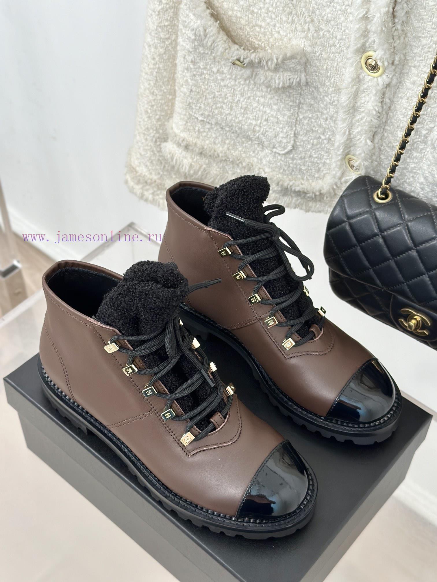 Chanel | Chanel 24K Autumn/Winter New ProductsColor blocked lace up short bootsA great prod6r0x6vg5 - Image 5