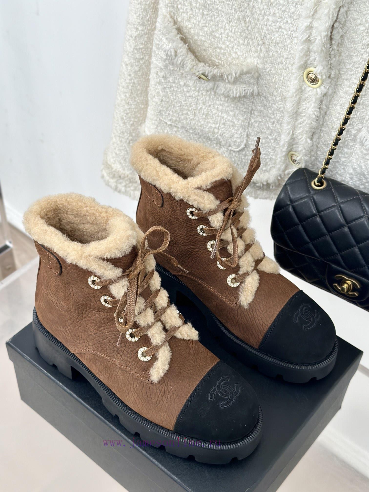 Chanel | Chanel 24K Autumn/Winter New ProductsColor blocked lace up snow boots Martin bootsTwnfz7w6l - Image 5