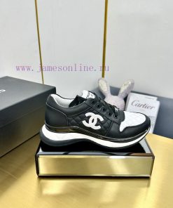 Top tierChanel -2024 Top Casual Panda Shoes Sports ShoesThis classic design features a shoe p58oduoy