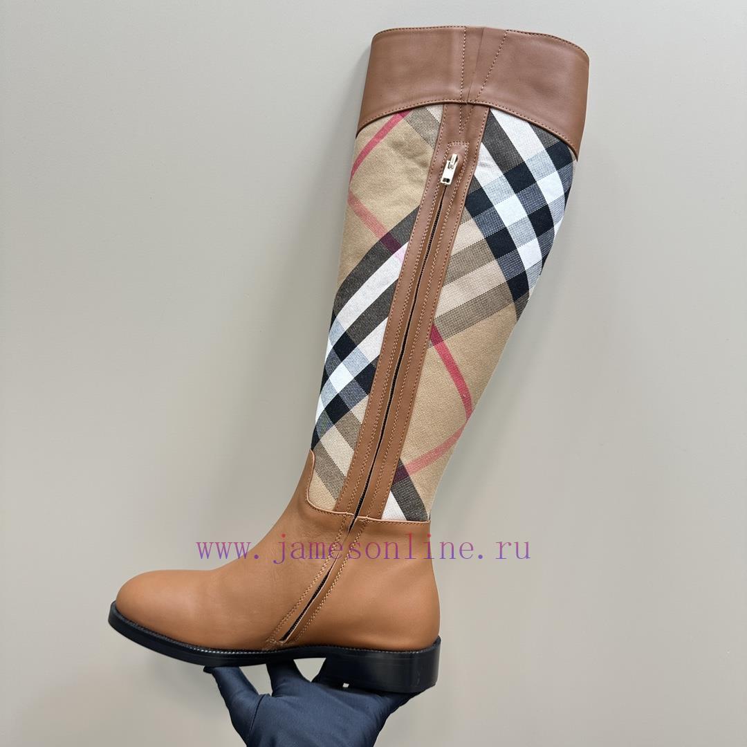 Top tierBurberry BBR is designed by designer Daniel Lee for 24/7 autumn and winter. The atmoi23b921l - Image 10