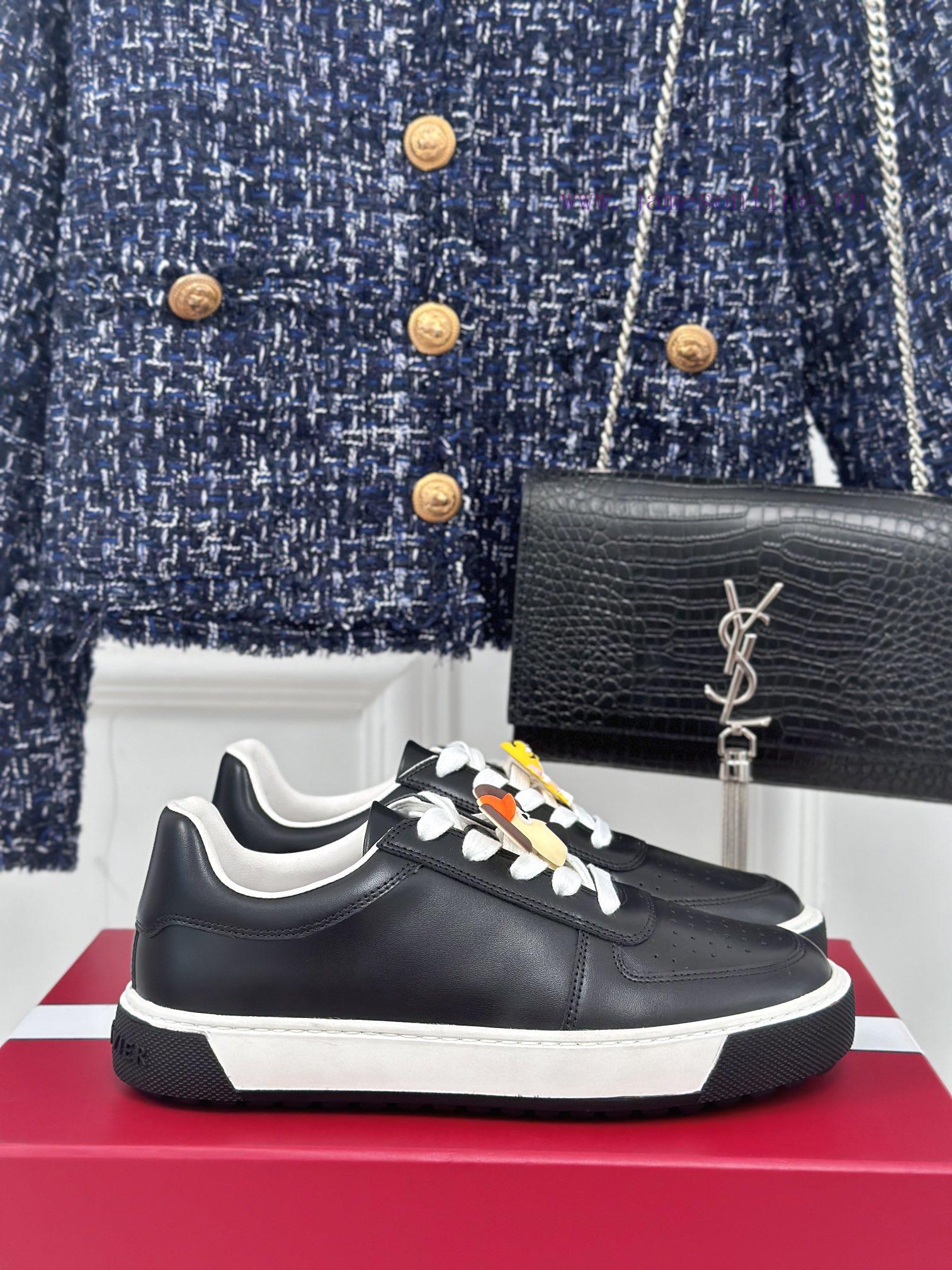 Roger Vivie RV24ss New White ShoesThe shoe design is very delicate and not softNot picky aboixgohwy1