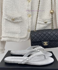 CHANEL THONGS is 25C Spring/SummerRunway flip flopsSummer flip flops inexplicably make peopll72pu2t1
