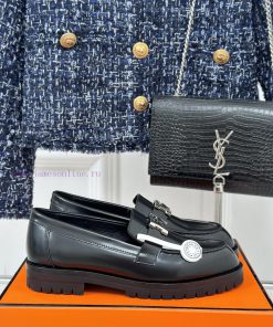 Top versionHermes Classic H-Button loafersSuper versatile shoe design with a delicate and webpolqjwn