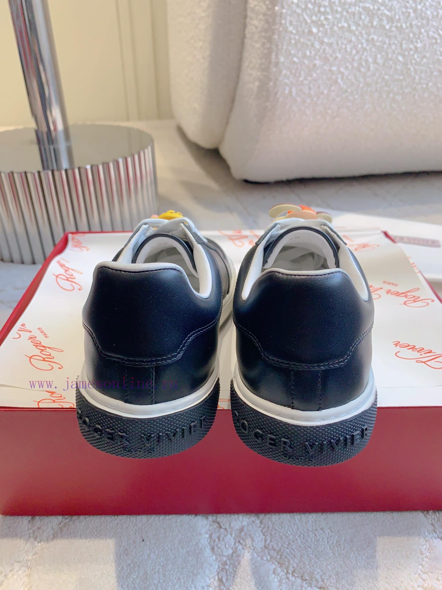 Roger Vivie's new cartoon white shoes with super cute cartoon avatars look great on the feet0pflgudk - Image 9