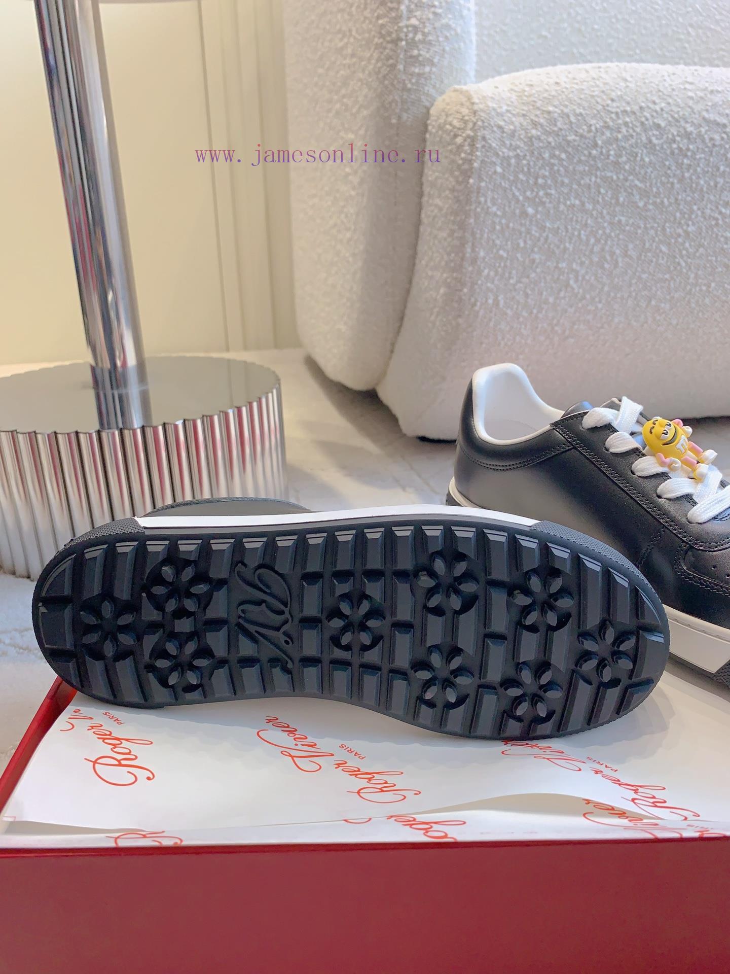 Roger Vivie's new cartoon white shoes with super cute cartoon avatars look great on the feet0pflgudk - Image 10