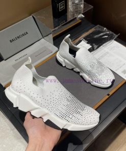 Balenciaga's sparkling single shoes are the world's first, and INS Weibo magazine has explodp1wrng9l