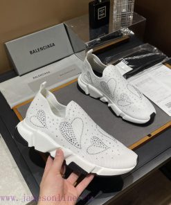 Balenciaga's sparkling single shoes are the world's first, and INS Weibo magazine has explod806tkcqq