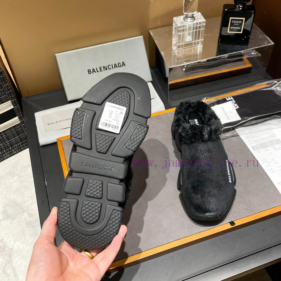 BALENCIAGA, Chinese yuan, due to the gradually decreasing temperature, there has been a tren5dxx37fj - Image 10