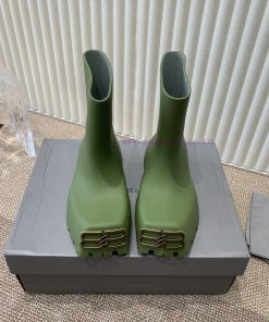 Balenciaga Parisian Family Square Head Thick Bottom Rain BootsMinimalist design, cool, absurl1dm3k89