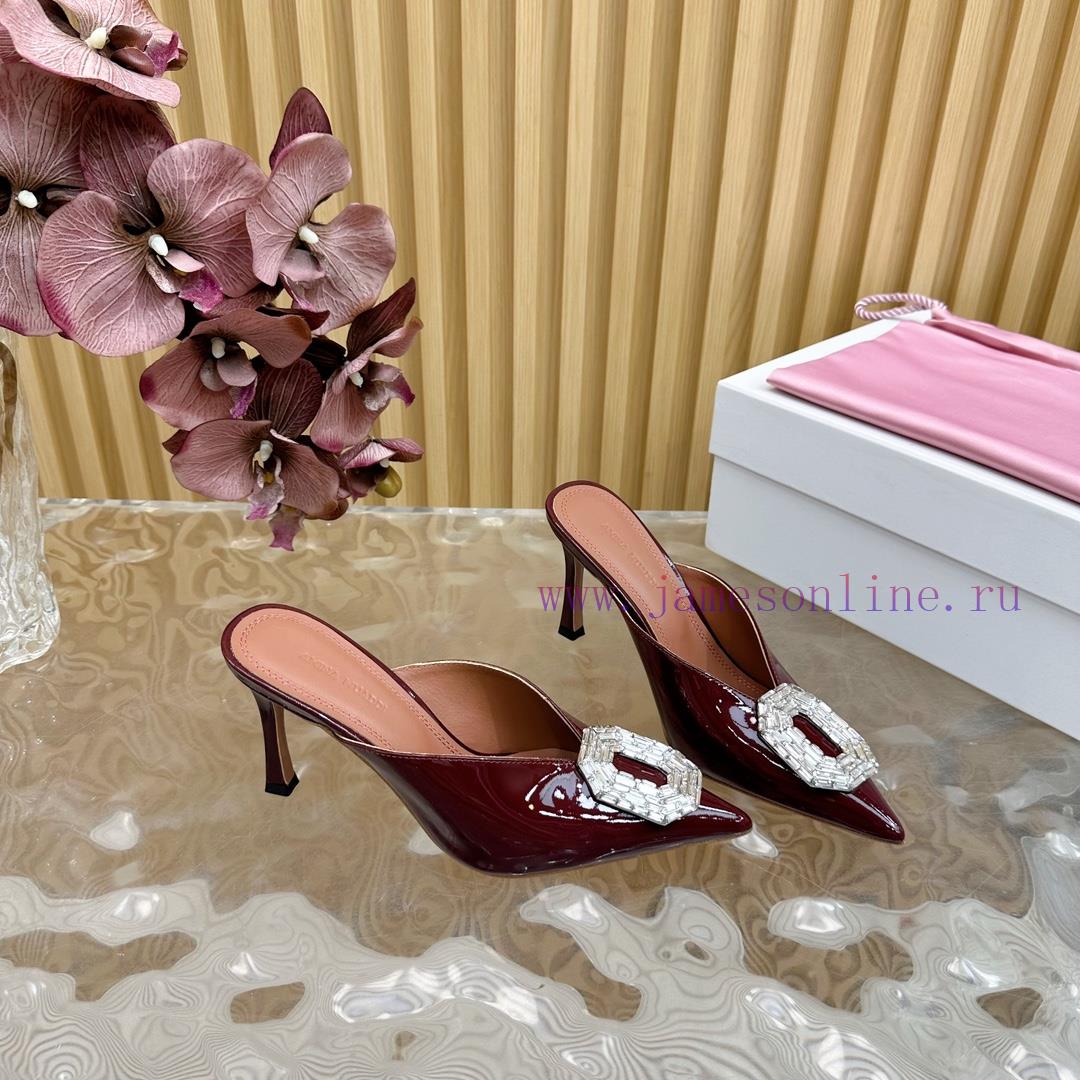 Amina Muaddi2024's new Charlotte series high heels have sharp edges and slanted square headsgkjf4cy2 - Image 10