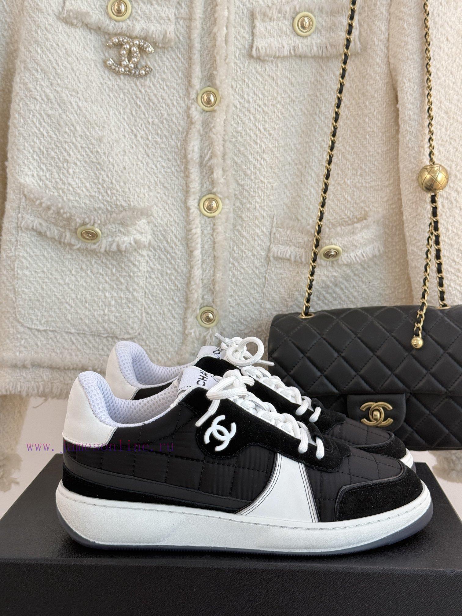 Chanel | Chanel Classic Couple Style CasualSports board shoesChanel sneakers are so popular dd3jt0at - Image 2