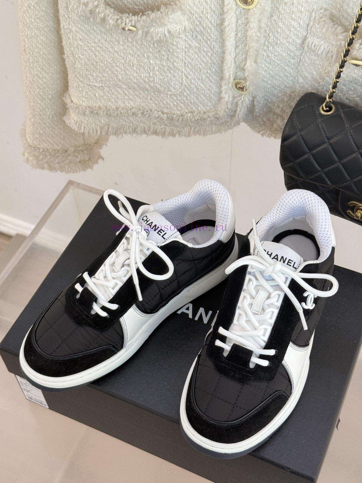 Chanel | Chanel Classic Couple Style CasualSports board shoesChanel sneakers are so popular dd3jt0at - Image 3