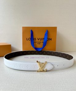 The 3.0-wide LV Flowergram double-sided belt is made of Monogram canvas and Monogram embosse wpheaker