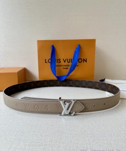 The 3.0-wide LV Flowergram double-sided belt is made of Monogram canvas and Monogram embosse b76xd8pr