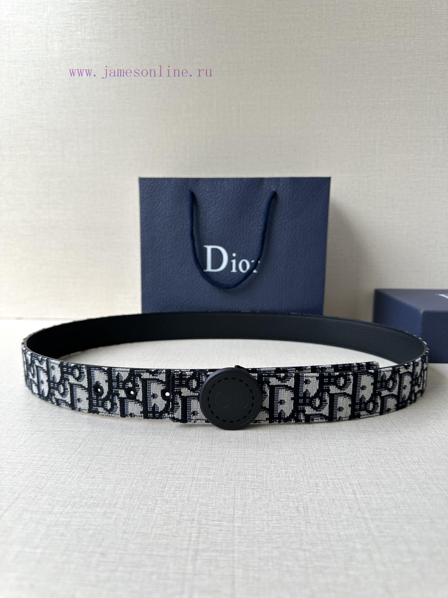 This Dior Charm belt buckle with a width of 3.5cm is a new product in the summer men's cloth 25lxibd7