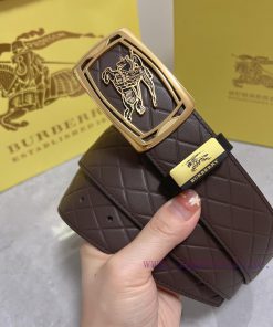 BurberryMaterial: Leather Belt with 100% Head Layer. The leather belt is guaranteed to be ge 1m7i33km