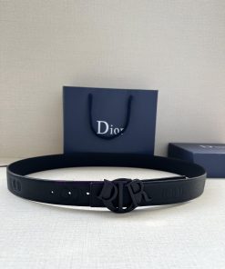 This 35mm double-sided belt with a width of 3.5cm combines elegant temperament with modern s t00p5087