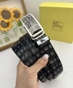 Burberry automatic beltMaterial: Leather Belt with 100% Head Layer. The leather belt is guar v8oc8d7o