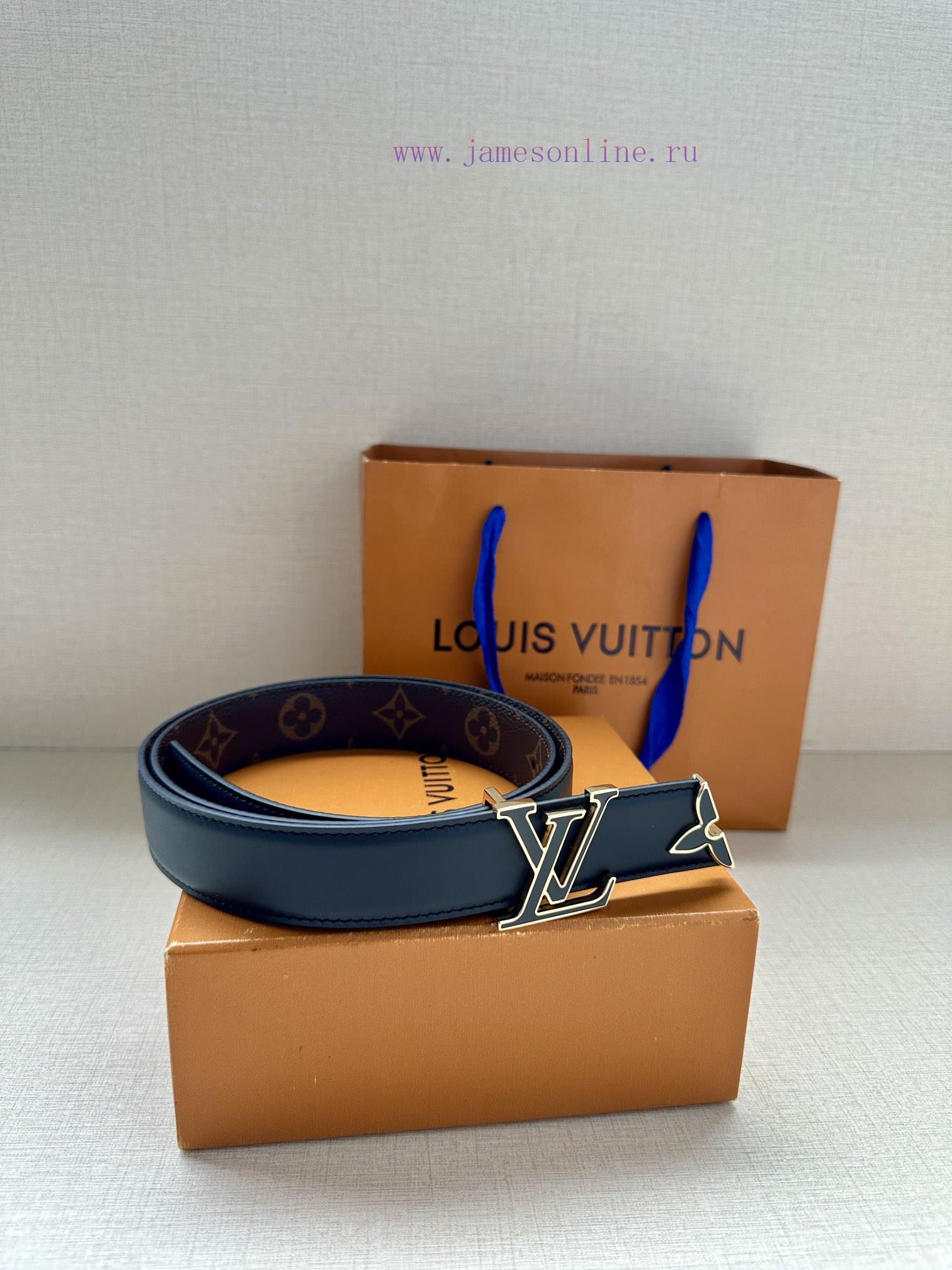 The 3.0-wide Pretty LV double-sided belt features a dazzling metal carved LV Initiales buckl lutmbpo6 - Image 4