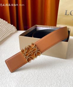 LOEWE is made of soft double-sided calf leather, which is fashionable and versatile, with a 3dkgmc45