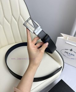 PRADA. PradaIt is a famous luxury brand in Italy, dedicated to creating a fashion concept th stlv3vti