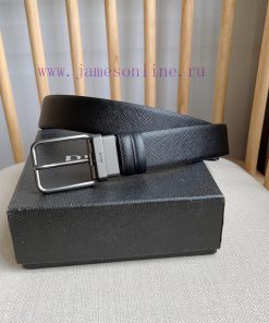 PRADA's reversible waist belt features the iconic Saffiano leather belt on one side, paired 08cygjnb