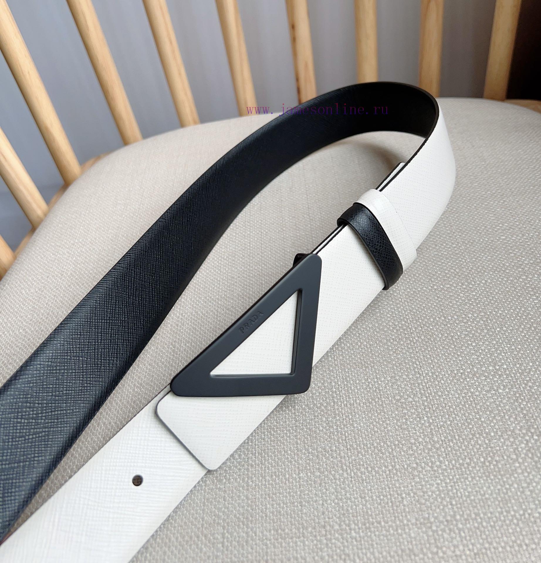 PRADA's buckle style waist belt comes from a multifunctional combination accessory series th eem8e76a - Image 9