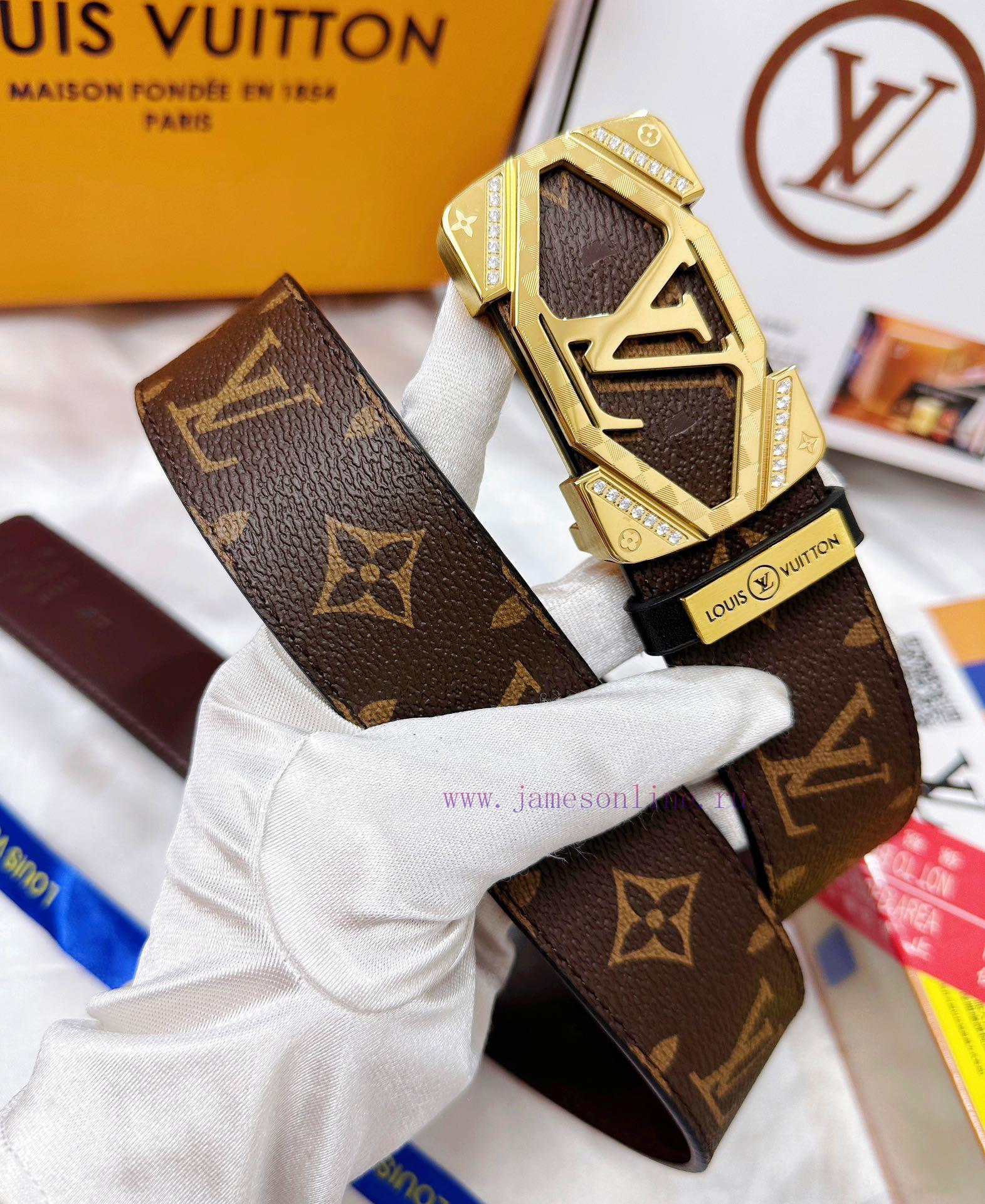 Belt LV Louis Vuitton inlaid with full diamondsThe waistband is replicated with 100% head la f0g1xaud - Image 4