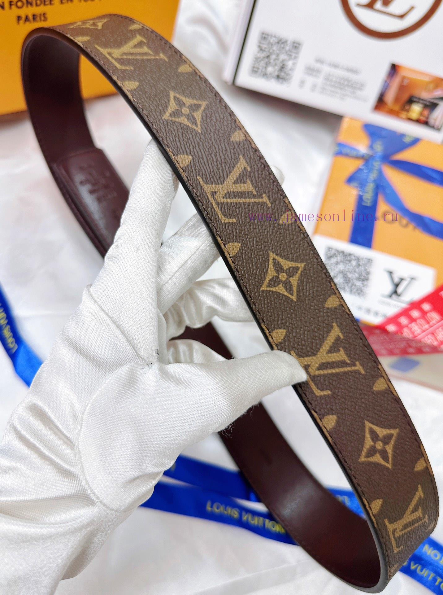Belt LV Louis Vuitton inlaid with full diamondsThe waistband is replicated with 100% head la f0g1xaud - Image 10