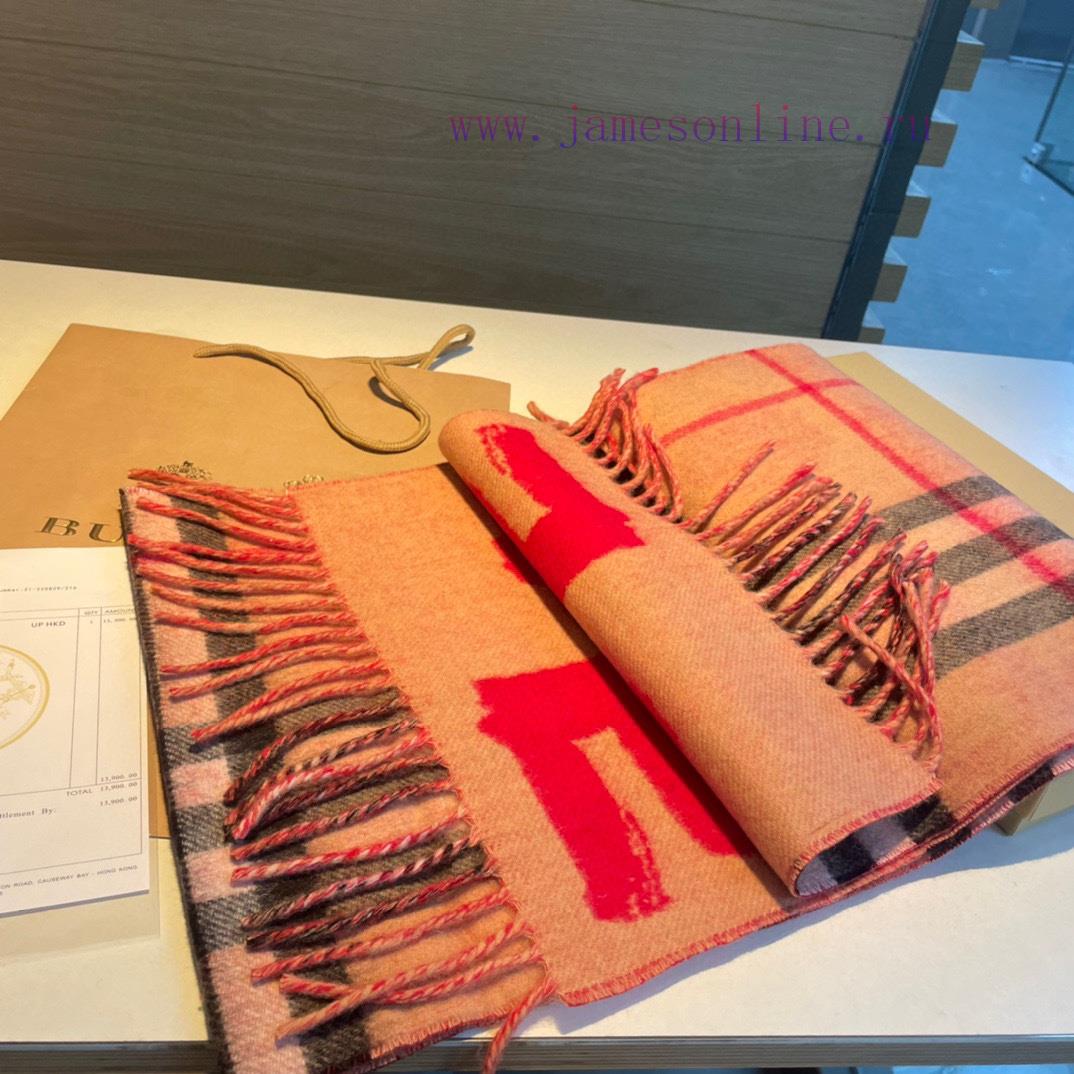 Burberry Double sided Scarf ️ One side solid color LOVE, one side classic plaid ️ Very styli4rd93d90 - Image 6