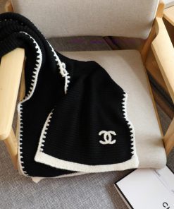 Chanel's new Chanel lace knitted scarf is so beautiful [tears]. It is a top-notch official p1sej8pfy
