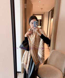 FENDI F's rare super beautiful double-sided design is a stunning new item. Don't be fooled brbabzj0h