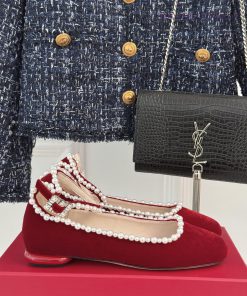 Roger Vivier/RV Classic Pearl Mary JaneMary Jane Exquisitely Crafted To The BoneNot Showing Mat 5rjyvjnw