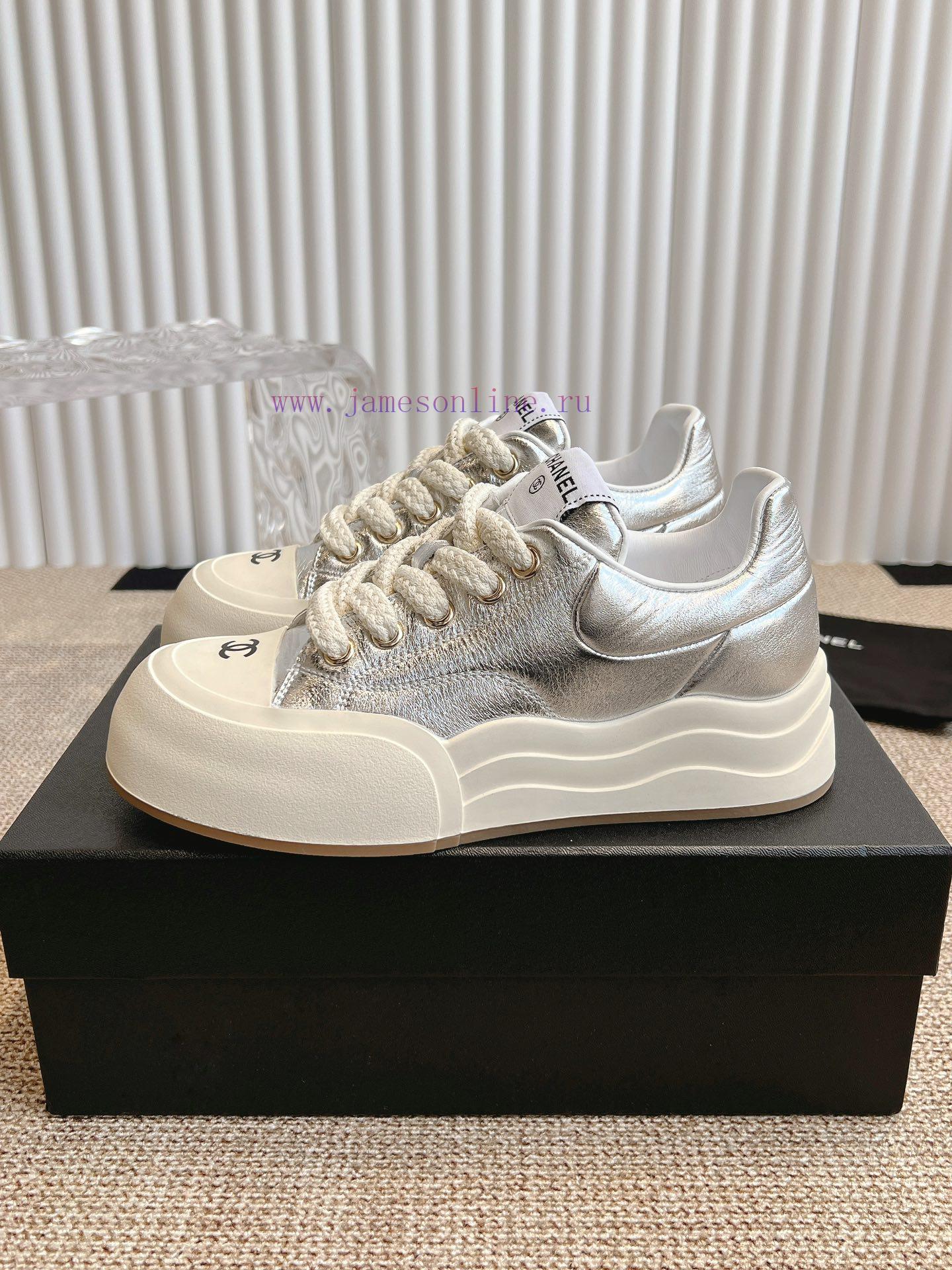 Chanel 5c Spring/Summer New Casual SneakersTop Quality This Boot Is Truly A Small Lucky Star Wi u48ix49f - Image 3