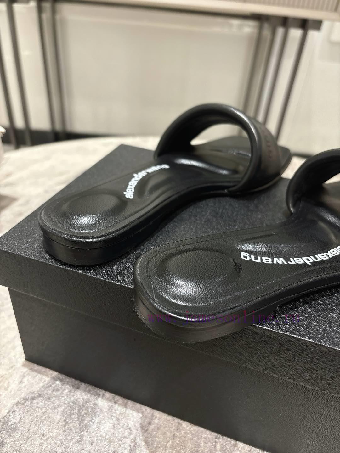 Alexander Wang's 25 Spring/Summer Women's New Logo Flat Slippers Denim Style Original Material 49yu97v6 - Image 10