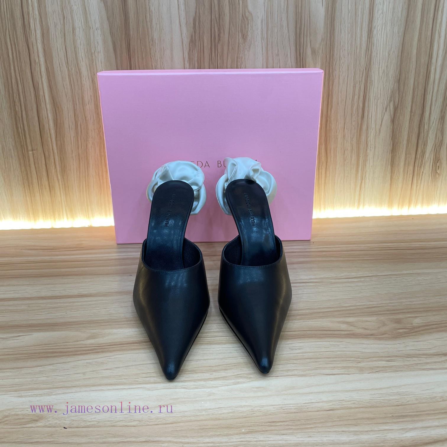 Magda Butrym As The Founder Of The Brand Has Redefined Femininity In Her Unique Way. She Combin 1bhn60u5
